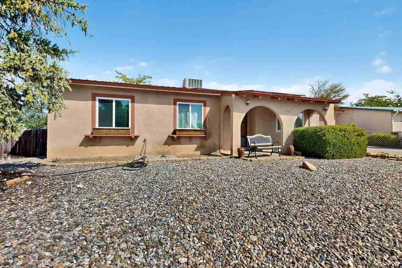 2702 Avenida Del Sol - Photo 6 of 43