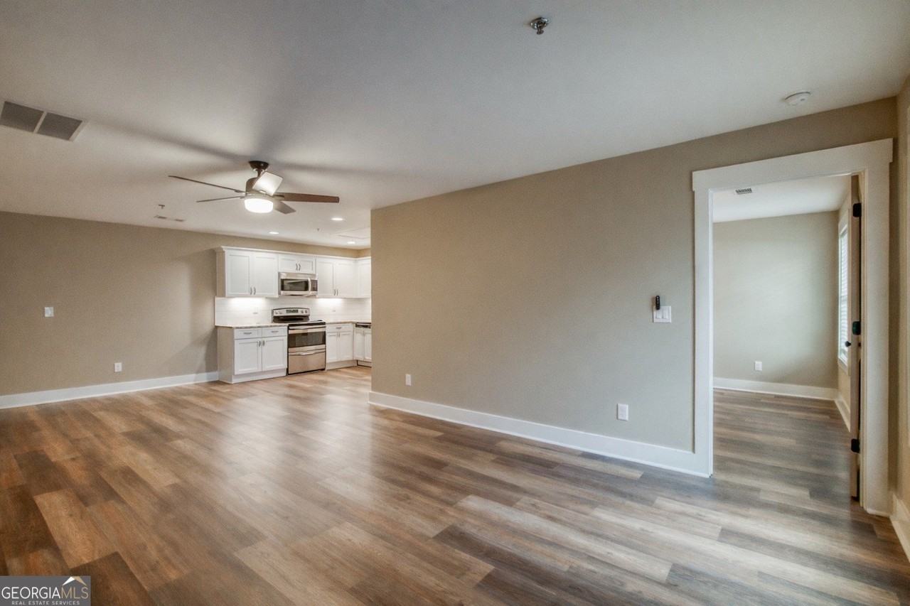 224 Alcovy St Unit B - Photo 4 of 15