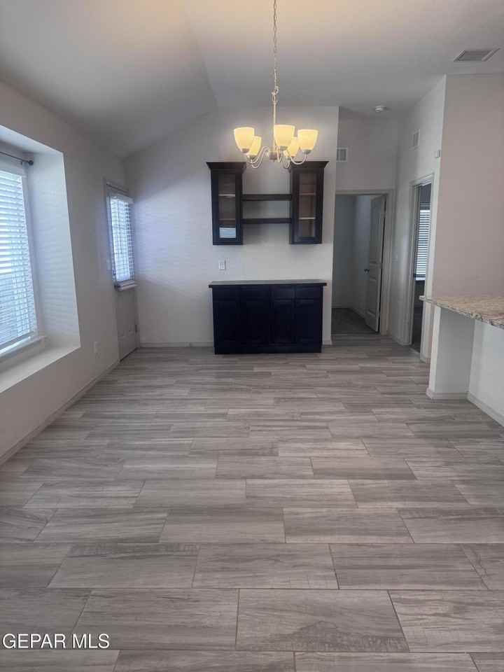 5012 Marcella Santillana - Photo 6 of 16