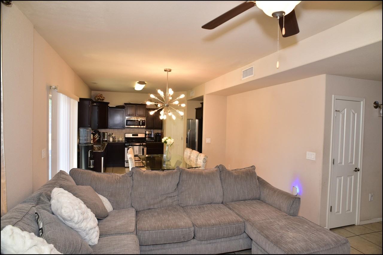 6246 Viale Del Sol Ave - Photo 5 of 44