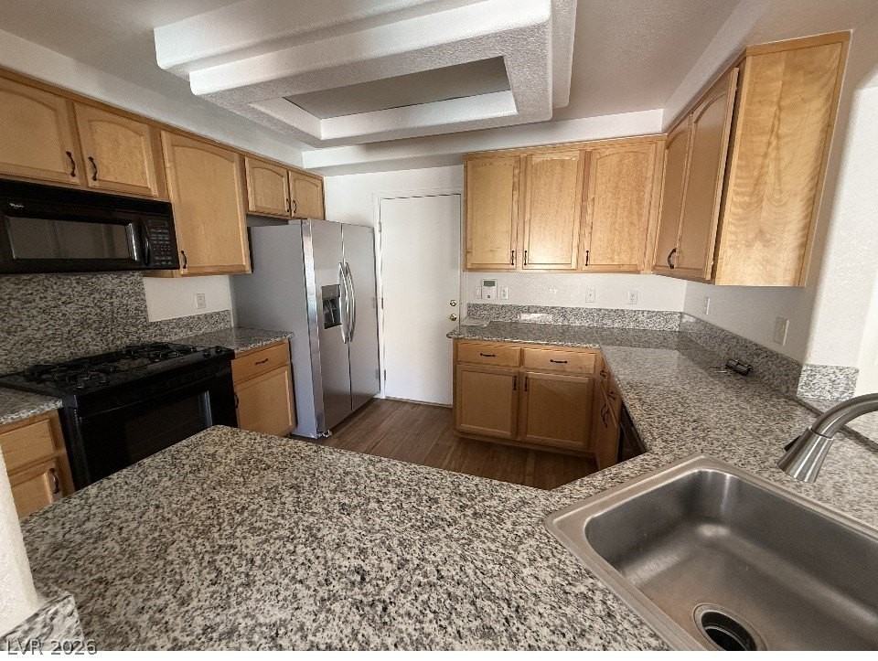 10038 Hermit Rapids Ave - Photo 4 of 23