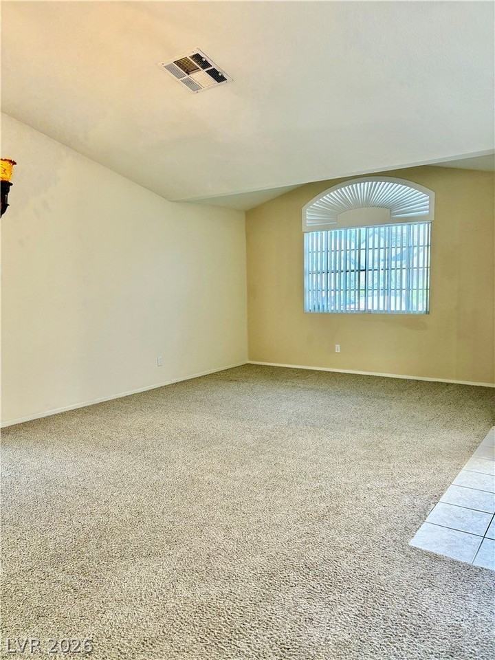 1736 Navarre Ln - Photo 3 of 27