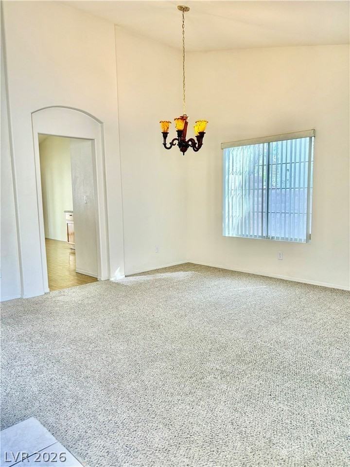 1736 Navarre Ln - Photo 4 of 27