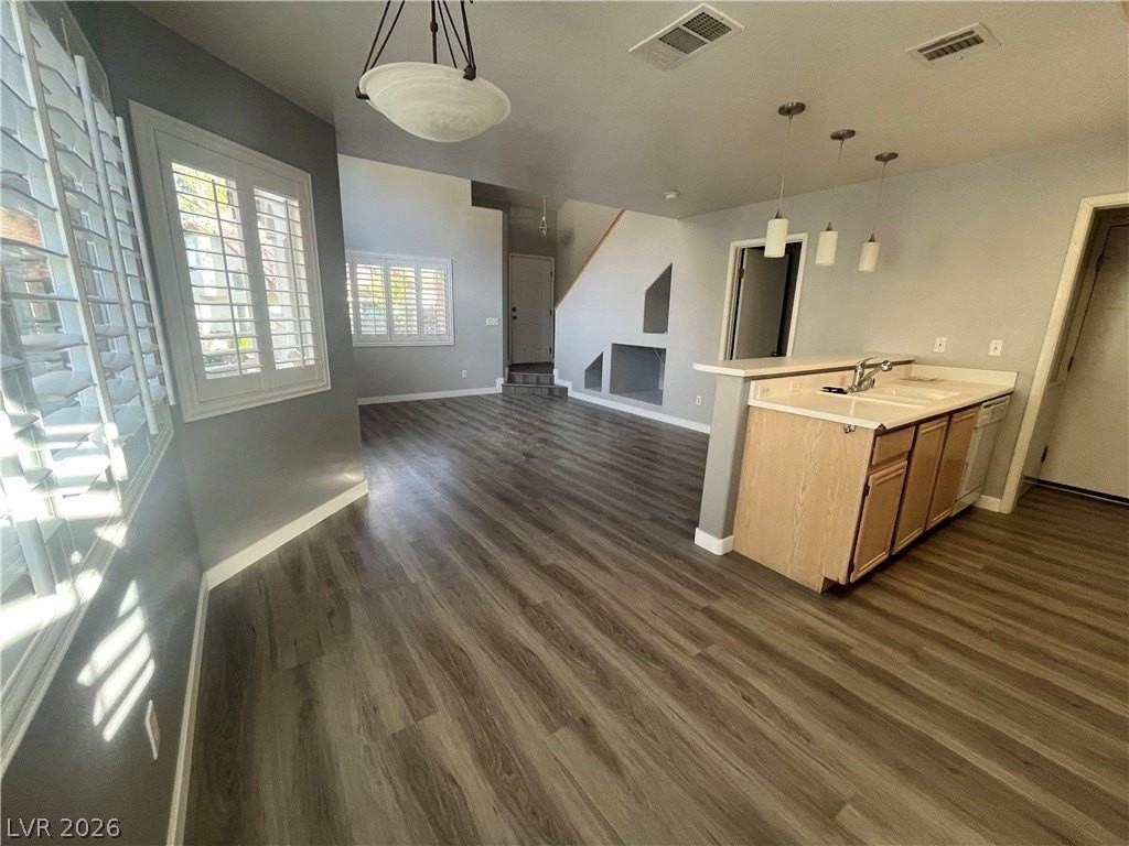 1208 Fascination St - Photo 6 of 18