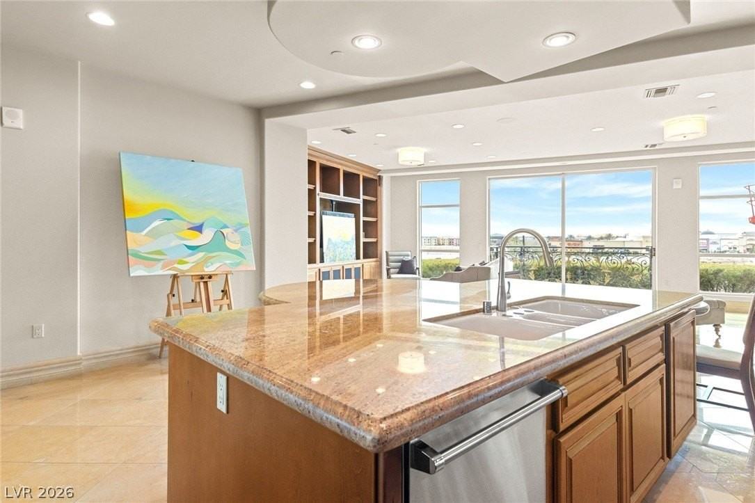 9101 Alta Dr #16 - Photo 5 of 35