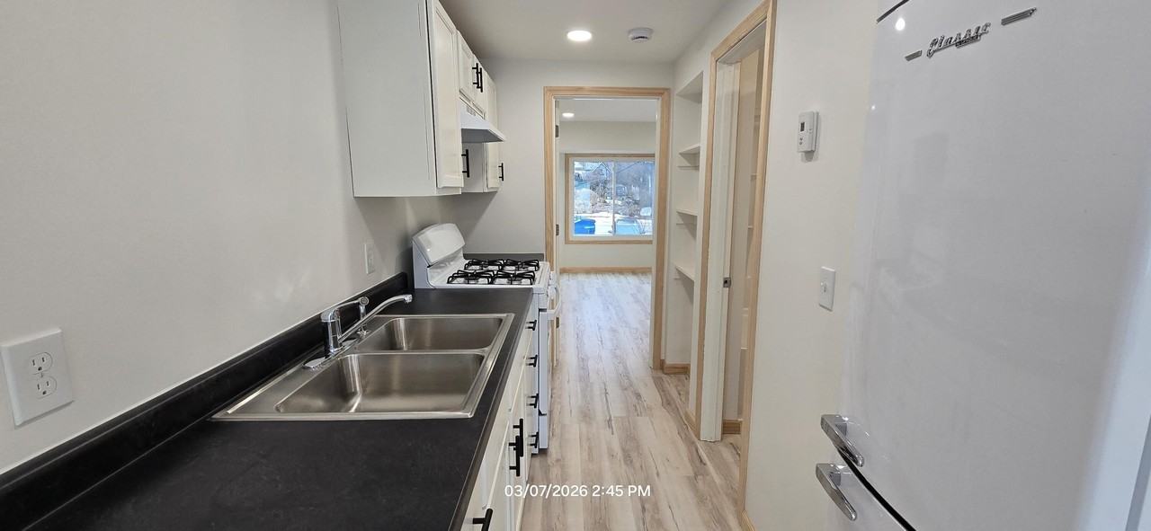 623 Frankfort Ave Apt 1 - Photo 4 of 19