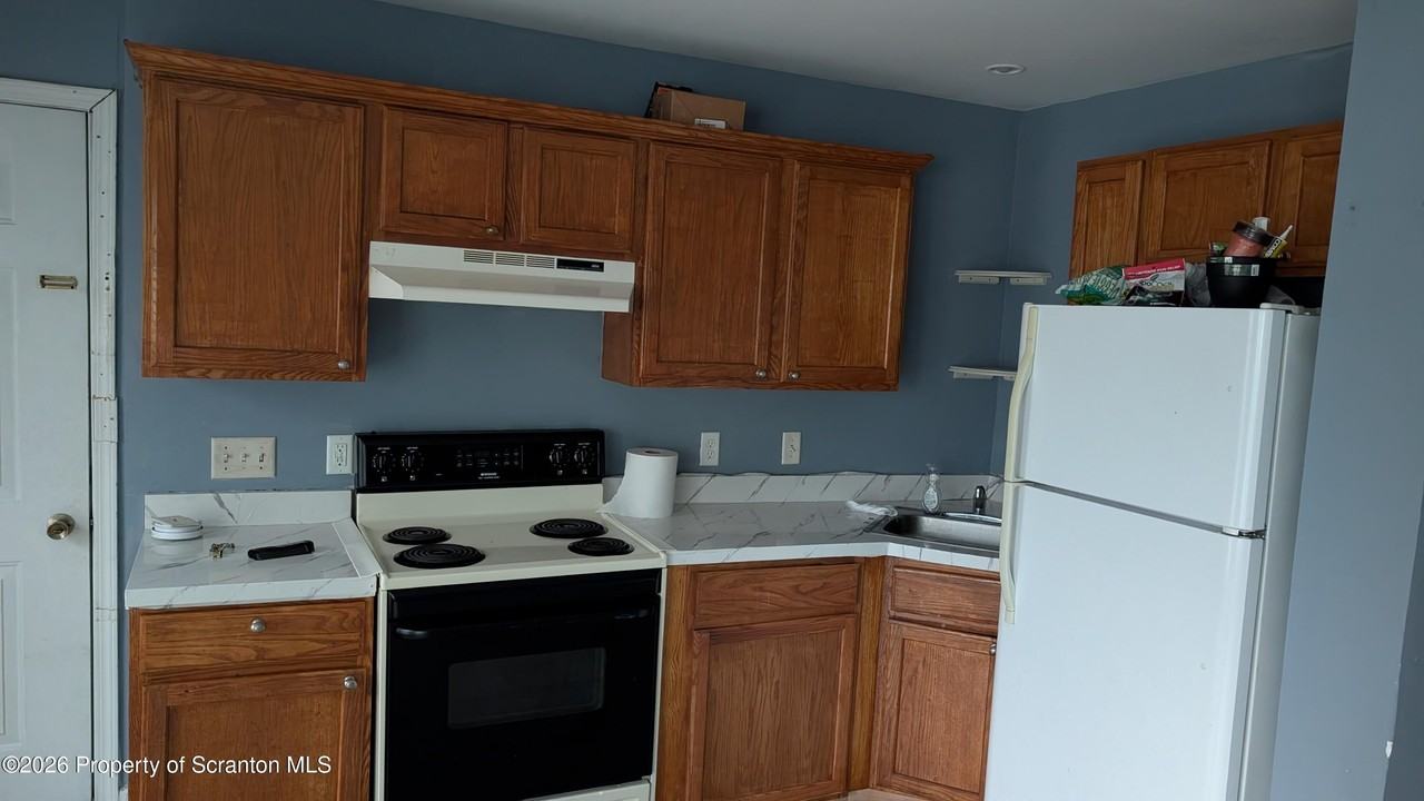 114 Prospect Ave Apt 4 - Photo 3 of 17