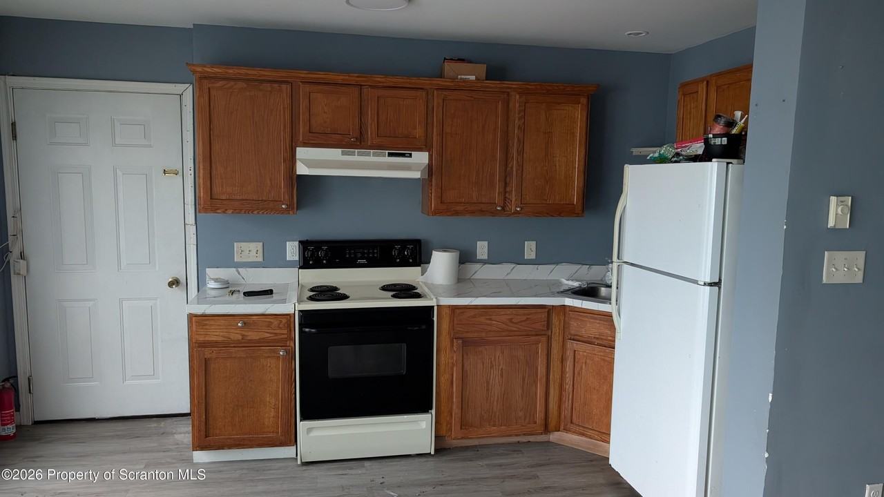 114 Prospect Ave Apt 4 - Photo 5 of 17