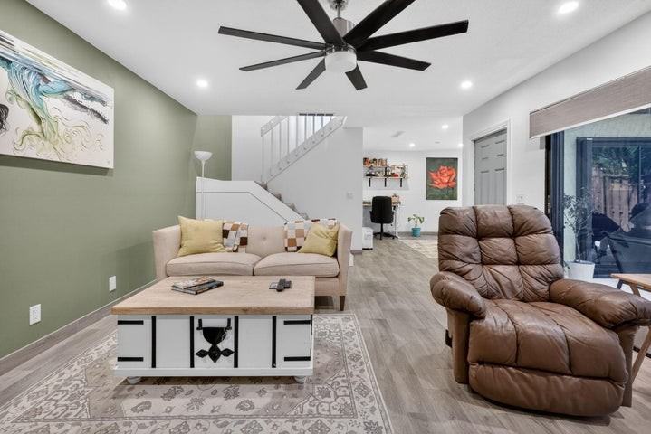 110 North Delaware Boulevard #10c - Photo 3 of 10