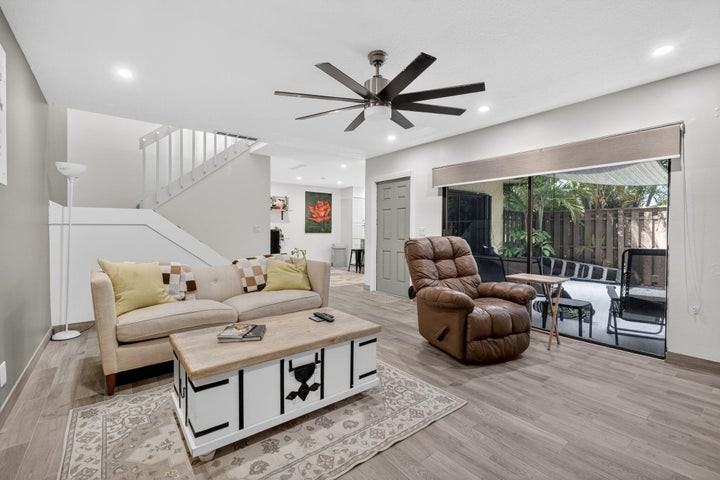 110 North Delaware Boulevard #10c - Photo 6 of 10