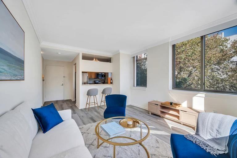 250 E 30th St - Photo 2 of 10