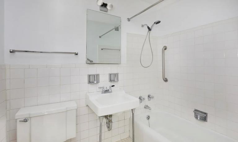 300 E 33rd St - Photo 5 of 8