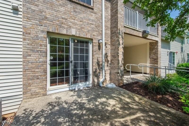 4 Parkside Ct - Photo 2 of 18