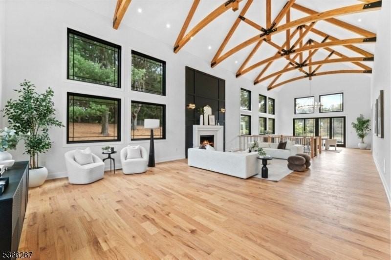 465 Cherry Ln - Photo 7 of 49