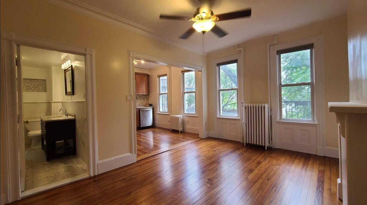 476 Gregory Ave #2 - Photo 5 of 20