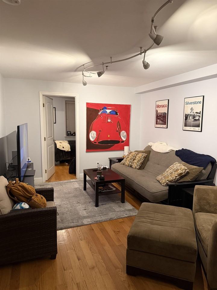 528 Garden St #B - Photo 6 of 13