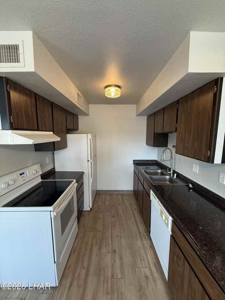 100 Mulberry Ave Unit 113 - Photo 4 of 14