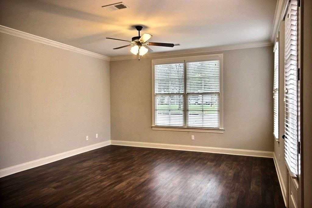 214 E South St - Photo 5 of 18