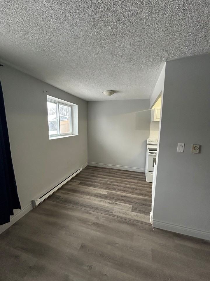 200 Park Rd N #101 - Photo 7 of 9