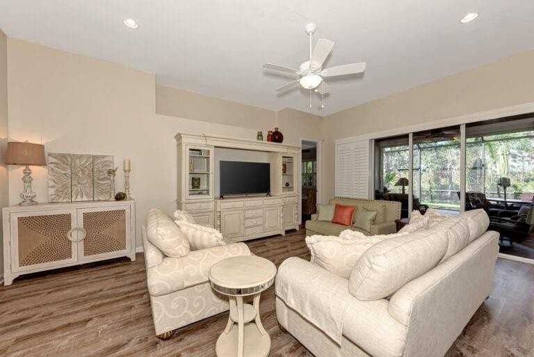 13099 Preserve Ct - Photo 6 of 35