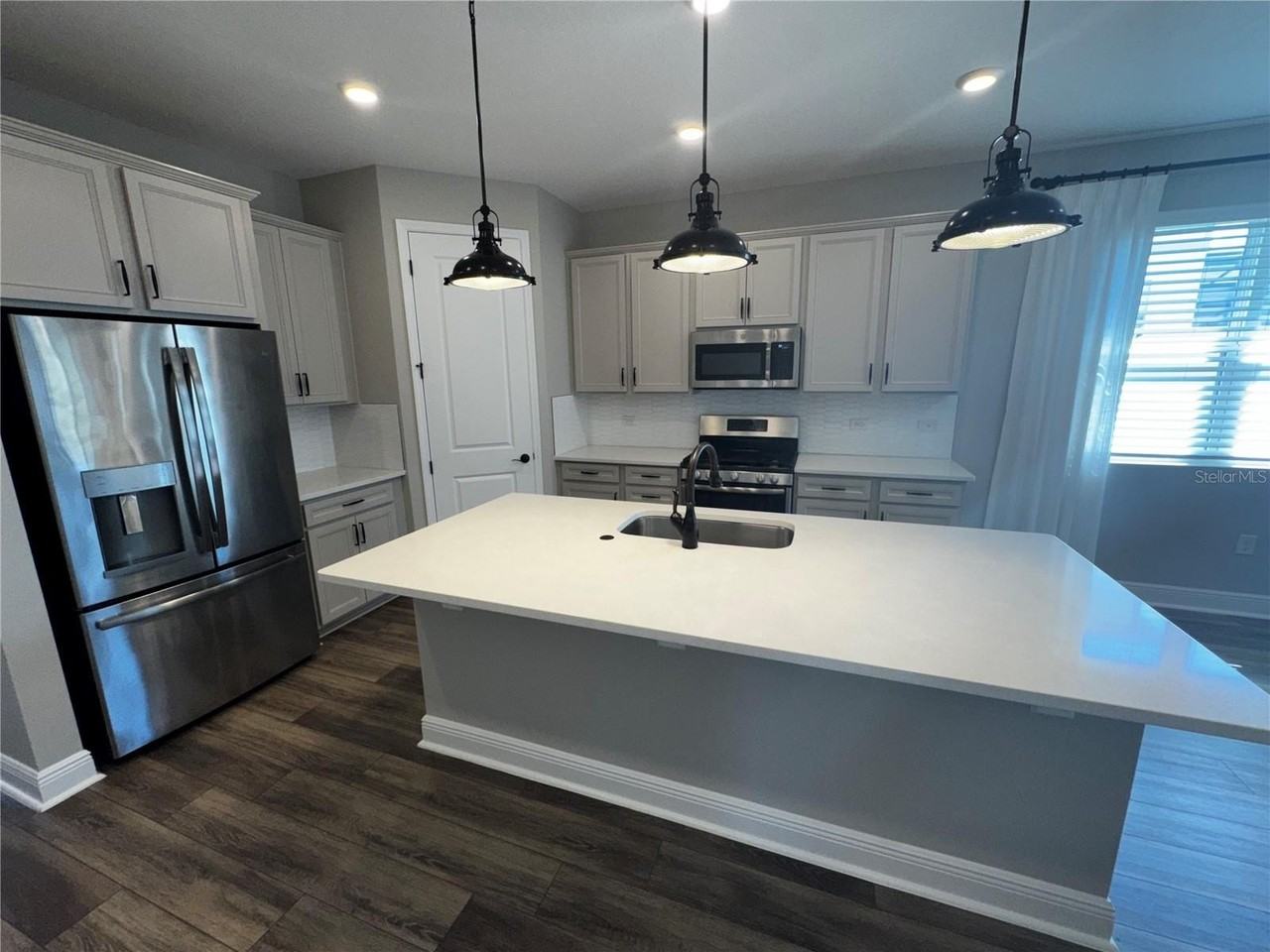 2448 Spring Breeze Dr - Photo 3 of 19