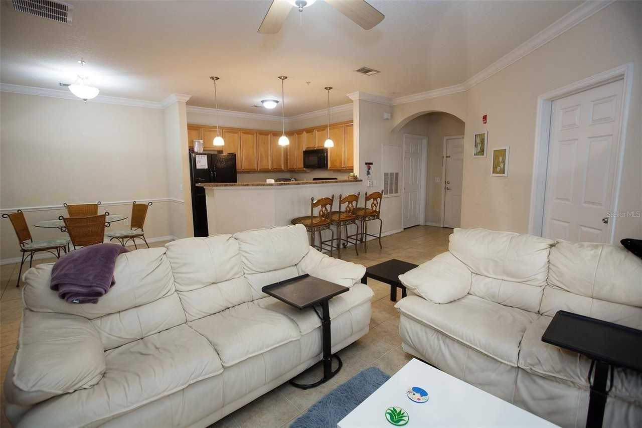 1235 Sw 9th Rd #101 - Photo 7 of 26