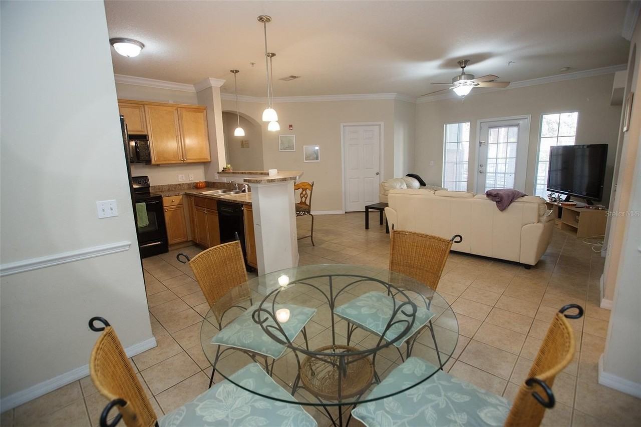 1235 Sw 9th Rd #101 - Photo 7 of 26