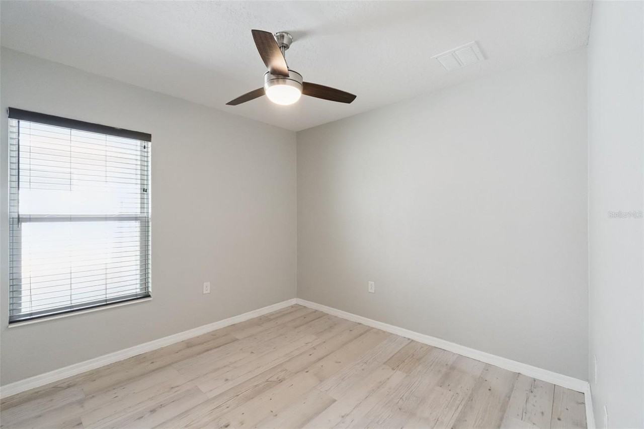 3028 Lakes Crest Ave - Photo 7 of 20