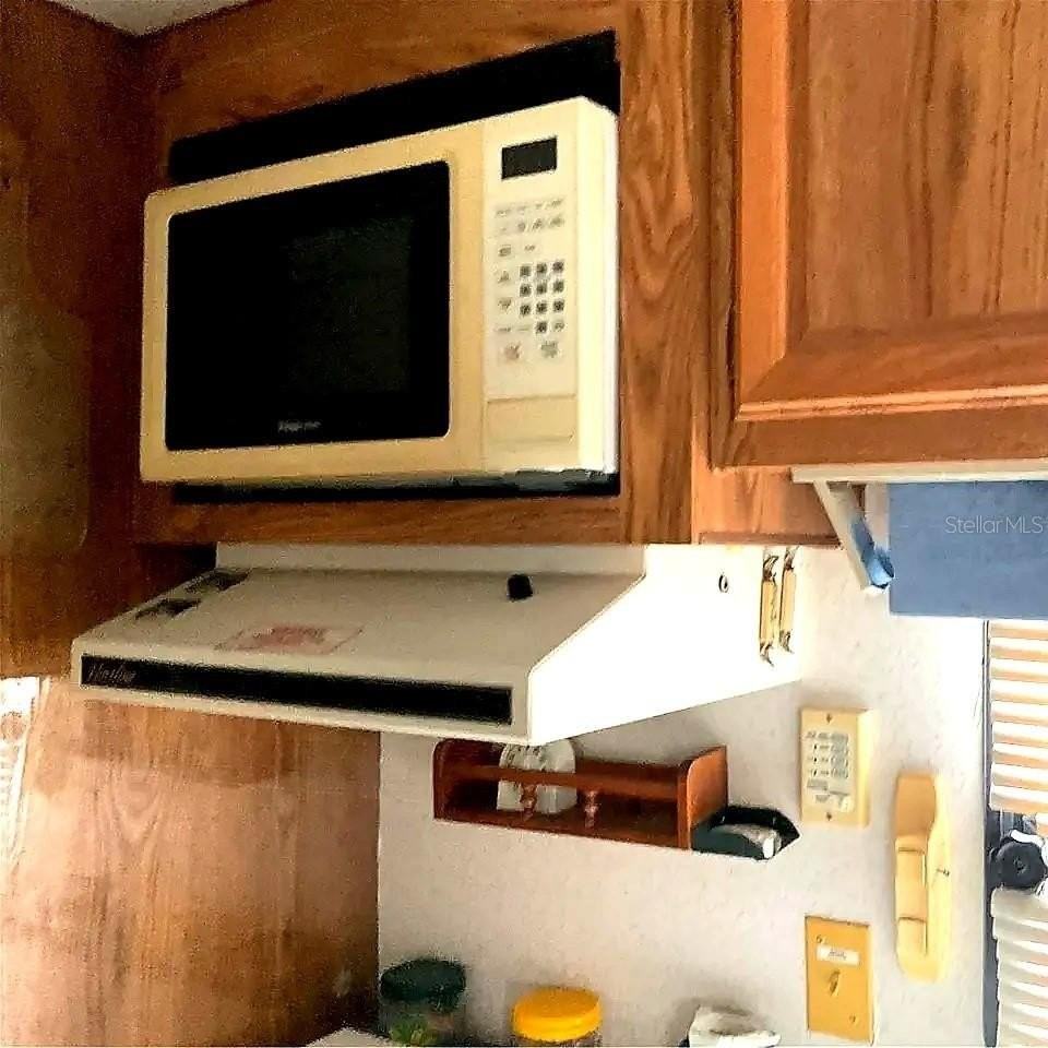 38045 Bluebird Cir - Photo 4 of 10