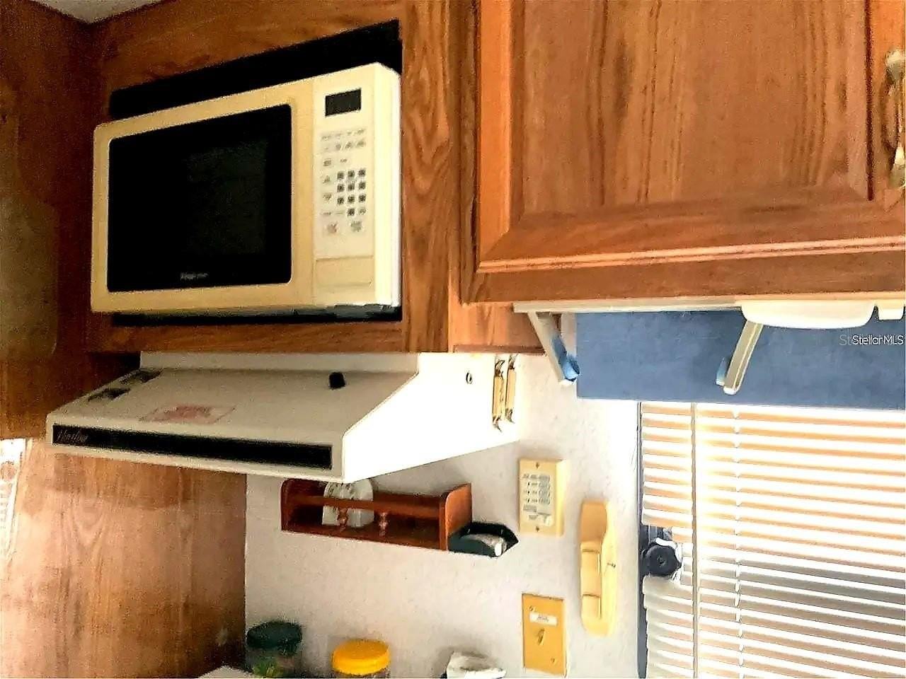 38045 Bluebird Cir - Photo 7 of 10