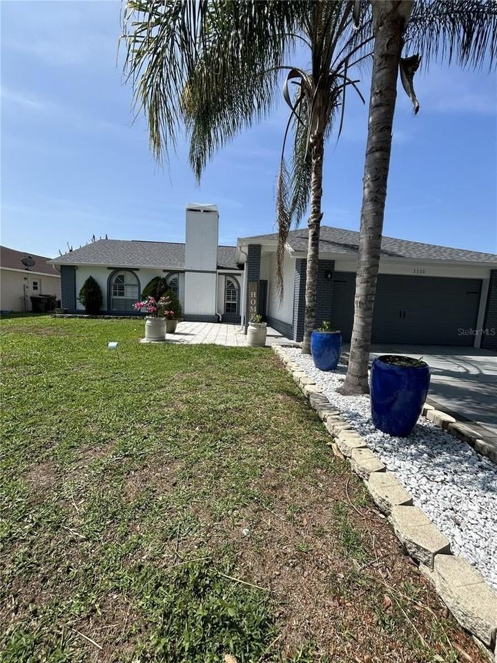 1110 Craig Ct - Photo 2 of 27