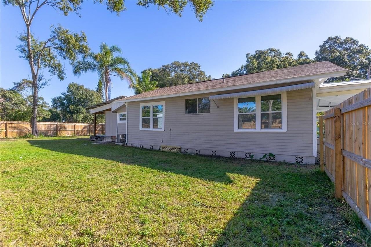 1571 S Myrtle Ave - Photo 5 of 30