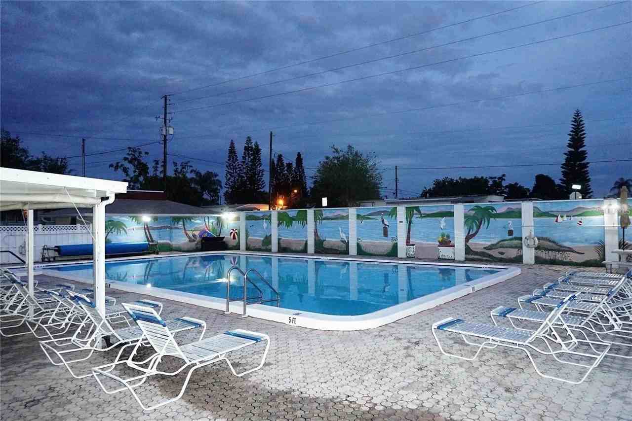 4348 Tahitian Gardens Cir #B - Photo 5 of 22