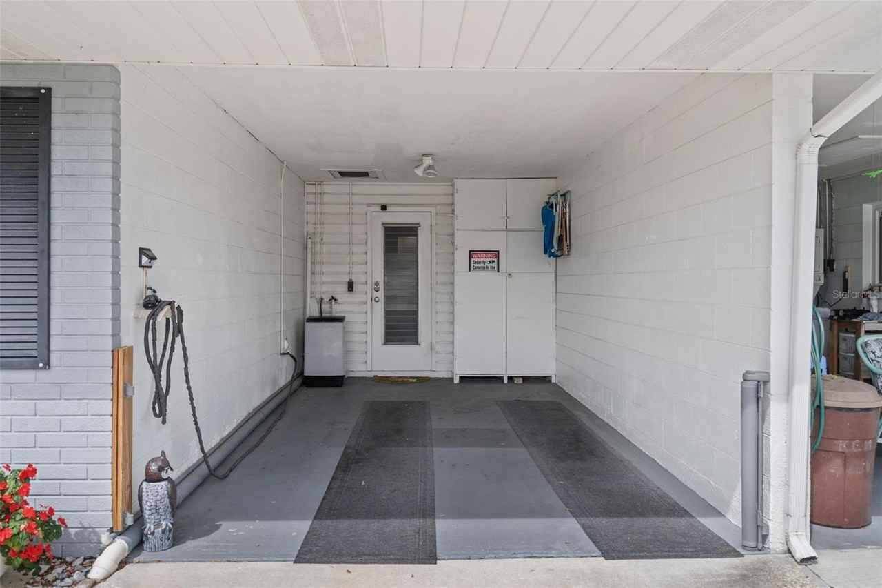 10008 Daffodil St N #186 - Photo 4 of 50