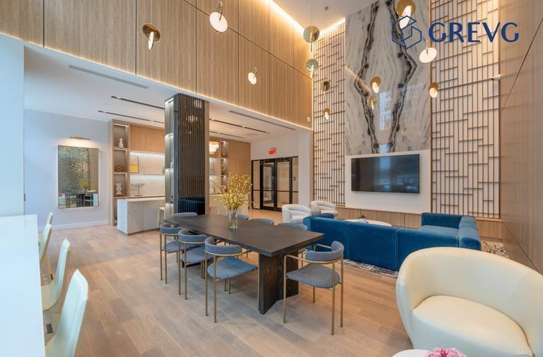 13618 Maple Ave - Photo 6 of 10