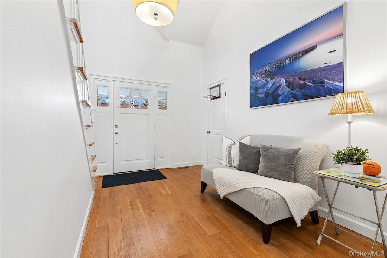 10 Foxboro Rd - Photo 6 of 31