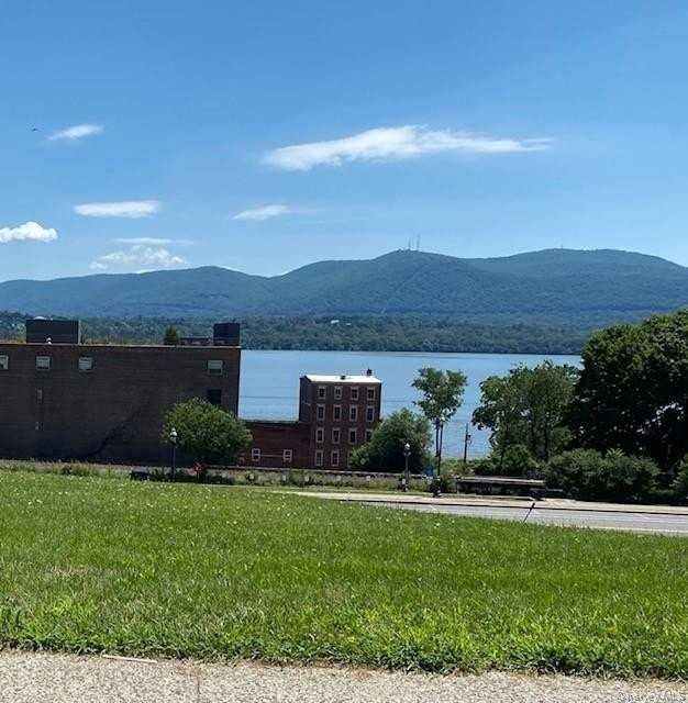 93 S Lander St Apt 2 - Photo 2 of 21