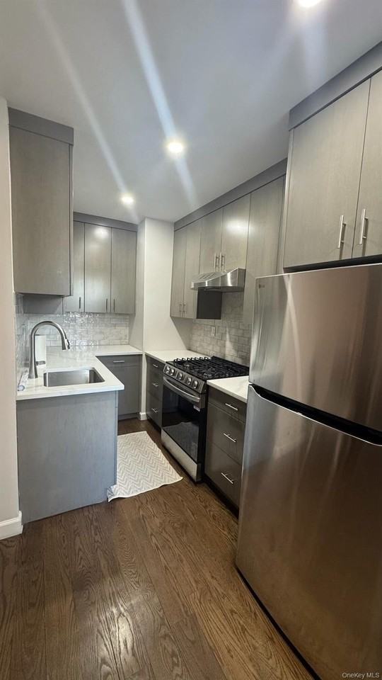 305 Sixth Ave #4C - Photo 2 of 4