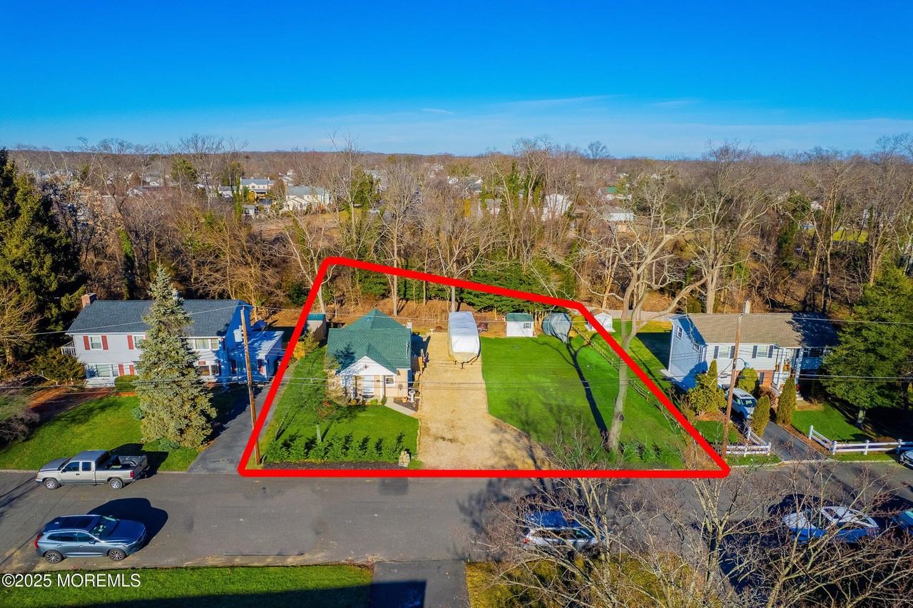 1114 Wildwood Ave - Photo 2 of 20