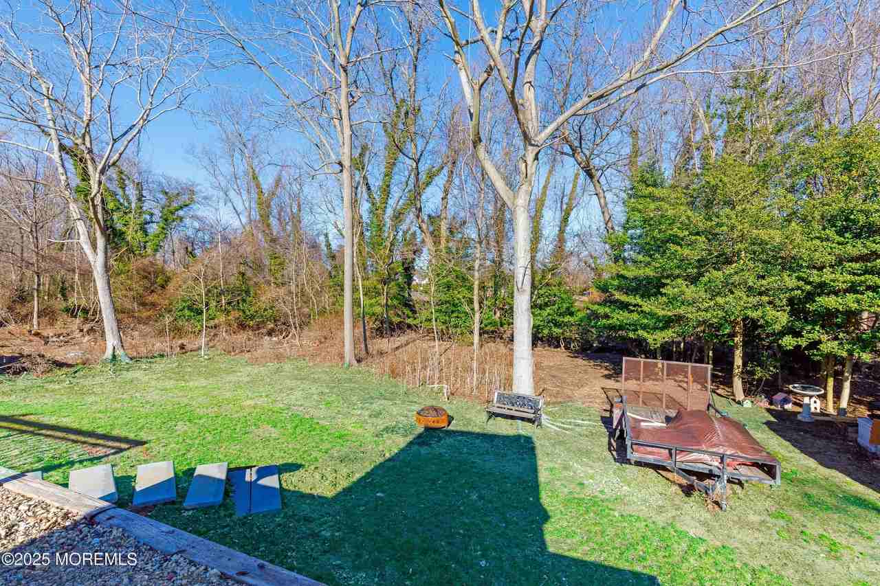 1114 Wildwood Ave - Photo 6 of 20