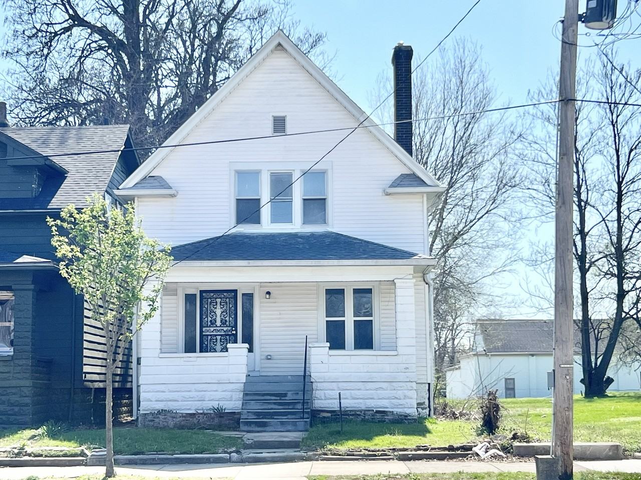 1822 W Jefferson St #1 - Photo 2 of 15