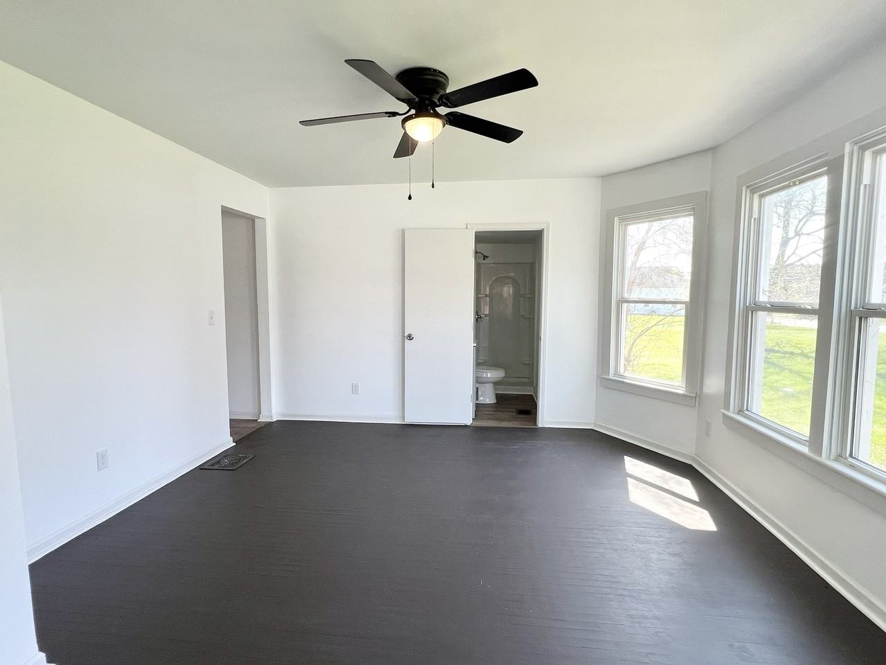 1822 W Jefferson St #1 - Photo 7 of 15