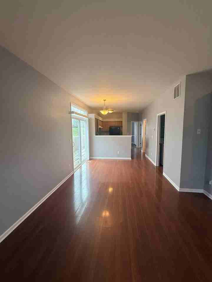 21339 W Earhart Ct Unit 21339 - Photo 2 of 10