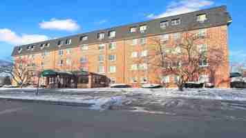 featured image of 5011 Valley Ln Apt 401