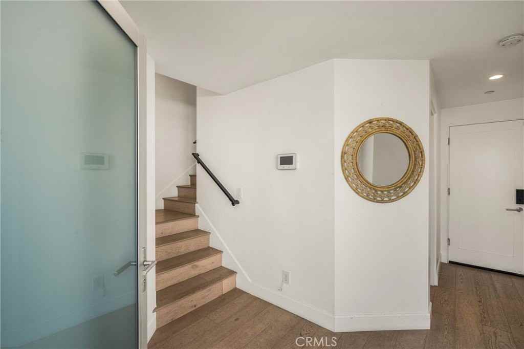 4405 Channel Pl - Photo 4 of 50