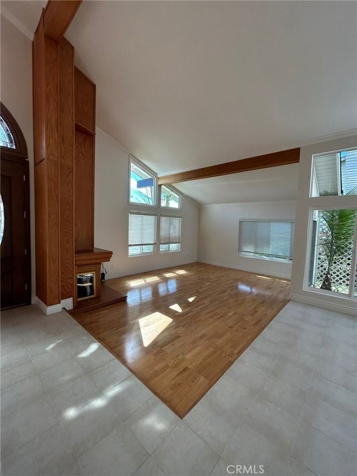 1734 N Yurok St - Photo 6 of 50