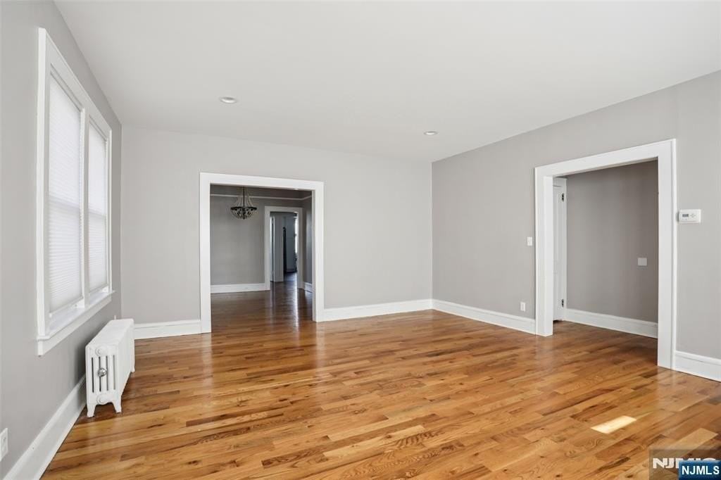 105 Livingston Ave - Photo 3 of 13