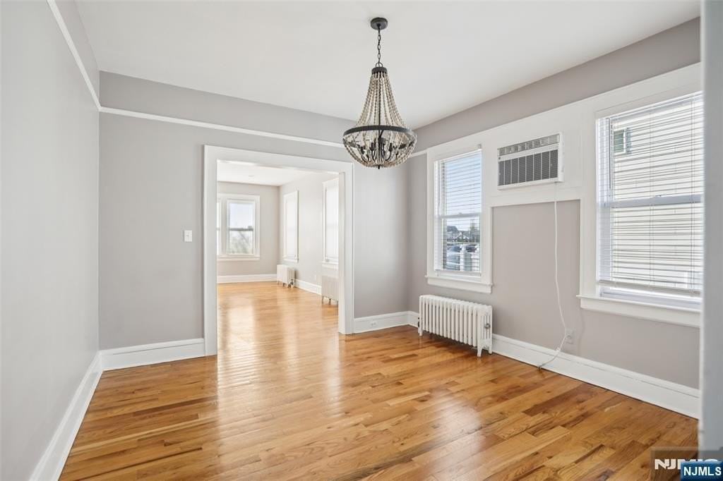 105 Livingston Ave - Photo 4 of 13