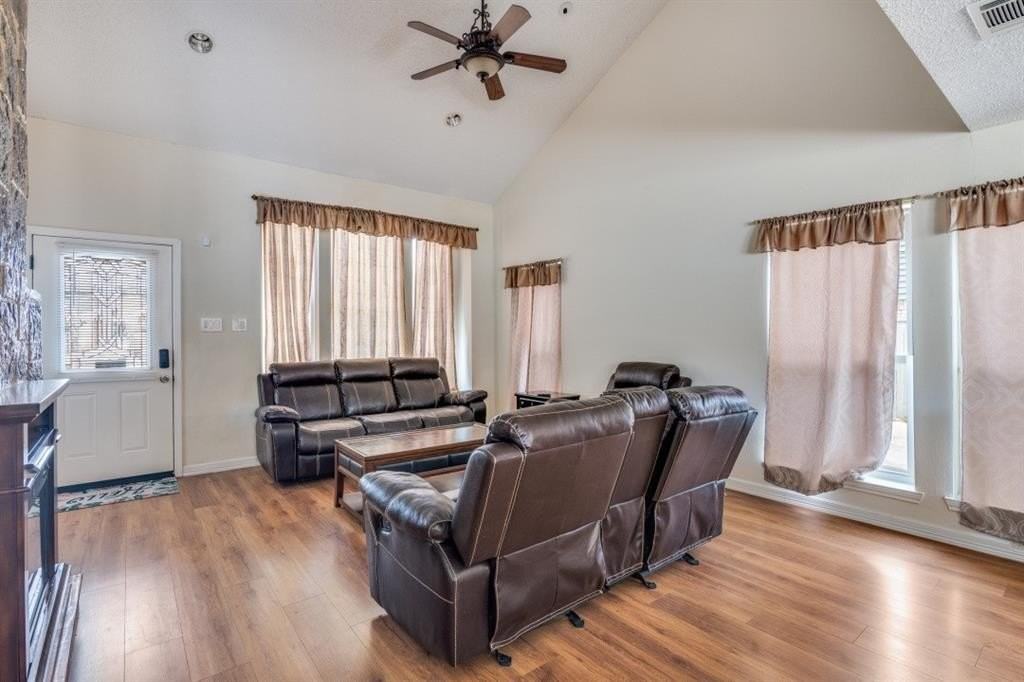 7302 Dartmouth Dr - Photo 3 of 12