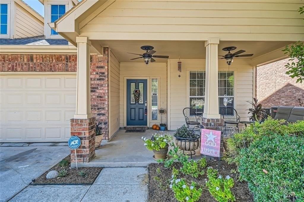 1213 Golden Eagle Ct - Photo 2 of 28